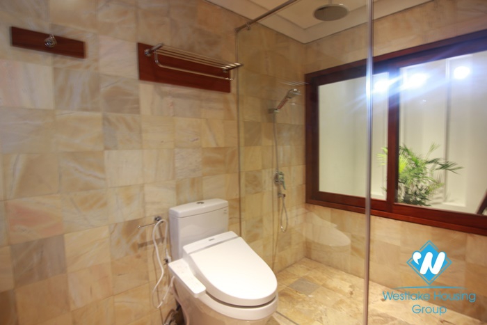 High quality 2 bedroom apartment with lake view for rent in Tay Ho, Ha Noi