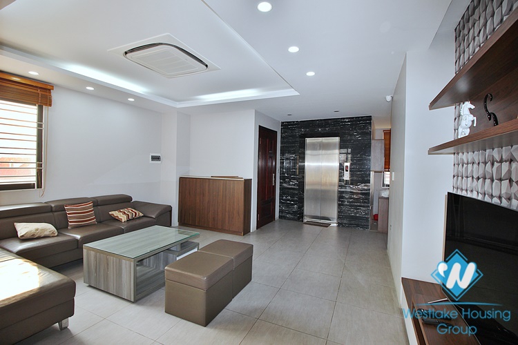 High floor 2 bedrooms apartment for rent in Trinh Cong Son, Tay Ho