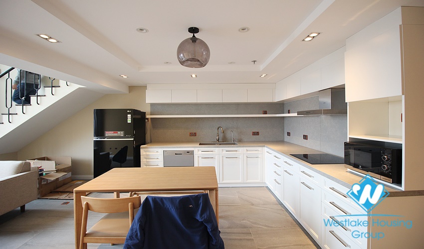 A colourful and contemporarily decorated apartment in Pentstudio Tay Ho for rent