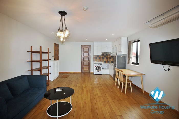 Nice 1 bedroom apartment  with lakeview for rent in Au Co st, Tay Ho area.