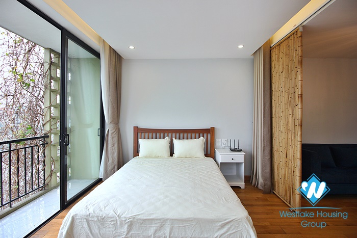 Nice 1 bedroom apartment  with lakeview for rent in Au Co st, Tay Ho area.