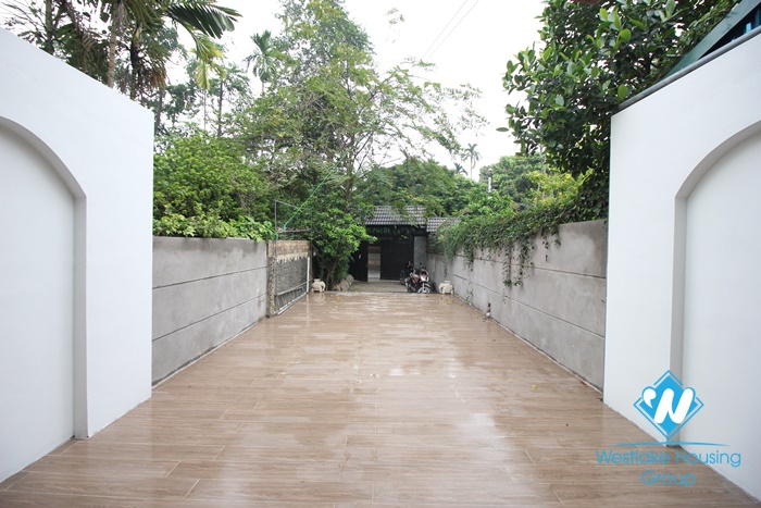 Spacious house with big yard for rent in Dang thai mai, Tay ho, Hanoi