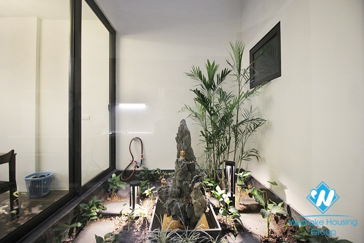  A new high quality  apartment on the ground floor for rent on Au Co, Tay ho