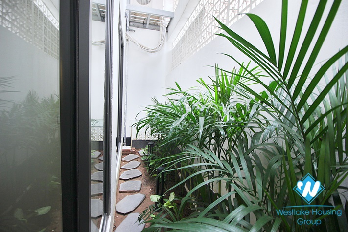 A new high quality  apartment on the ground floor for rent on Au Co, Tay ho