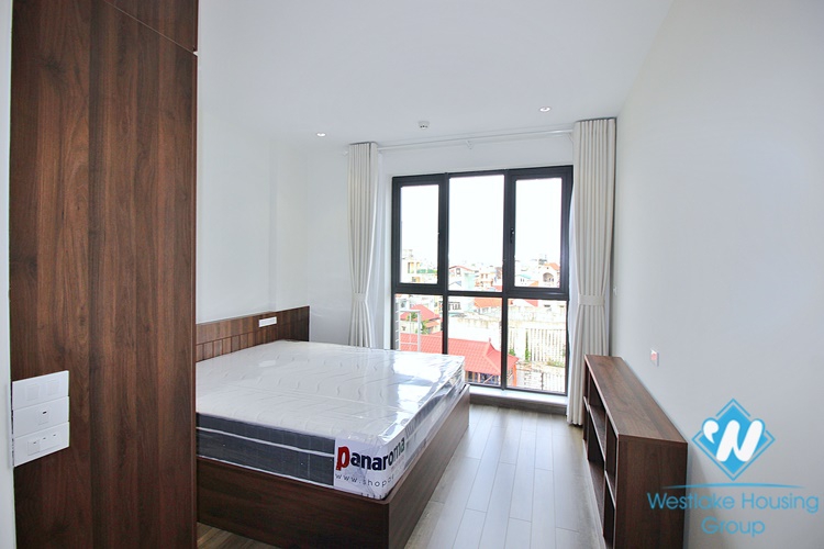 Lake view three bedrooms apartment for rent in Au Co street, Tay Ho district