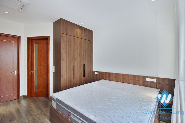 Lake view three bedrooms apartment for rent in Au Co street, Tay Ho district