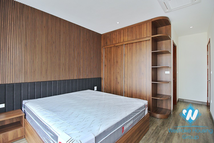 Lake view three bedrooms apartment for rent in Au Co street, Tay Ho district