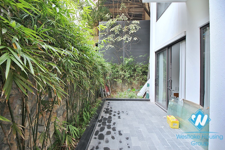 One bedroom with big yard for rent in Tay Ho area