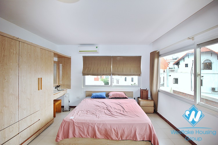 Lake view 02 bedrooms apartment in Au Co st, Tay Ho, Hanoi 