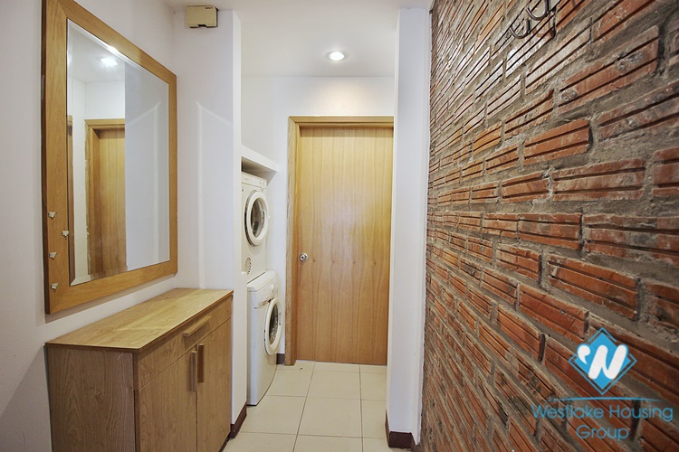 Lake view 02 bedrooms apartment in Au Co st, Tay Ho, Hanoi 