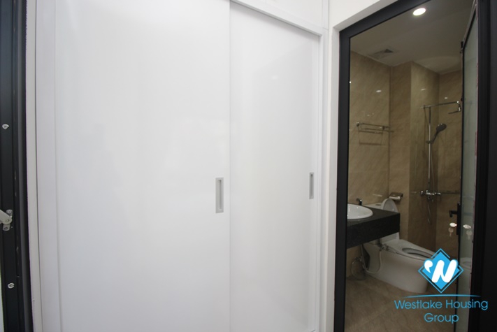  A new Beautiful studio for rent in Xuan Dieu, Tay Ho