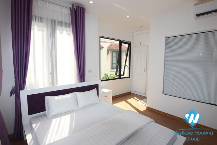  A new Beautiful studio for rent in Xuan Dieu, Tay Ho