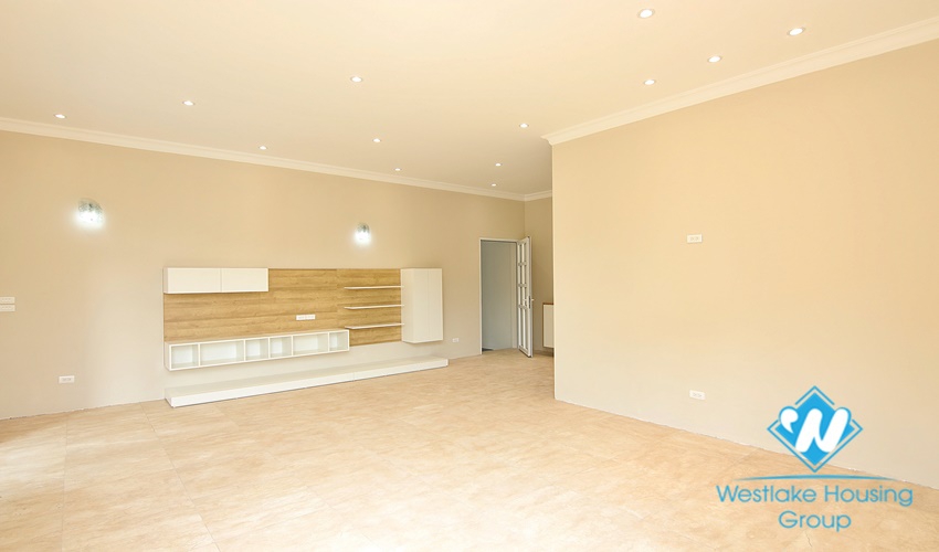 A massive 5 bedroom corner house in Ciputra T Block for rent