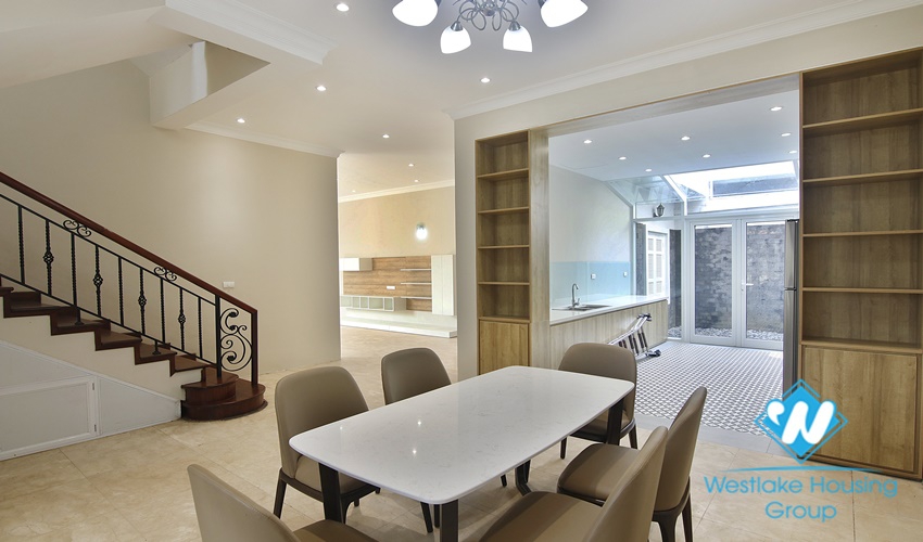 A massive 5 bedroom corner house in Ciputra T Block for rent