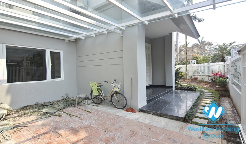 A massive 5 bedroom corner house in Ciputra T Block for rent