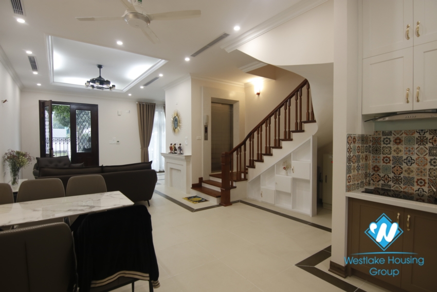 Newly completed four-bedroom townhouse for rent in Vinhome Harmony