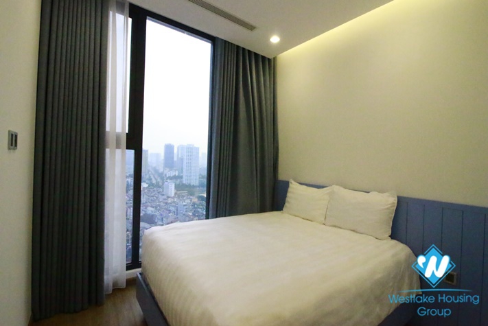  A charming and modern  high floor  apartment in Vinhome Metropolis Tower, Ba Dinh, Hanoi