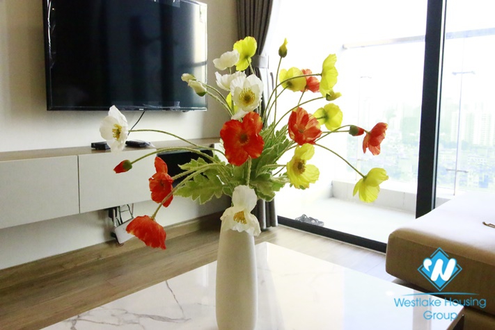  A charming and modern  high floor  apartment in Vinhome Metropolis Tower, Ba Dinh, Hanoi