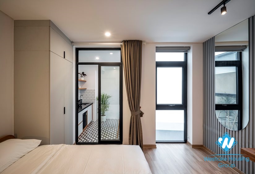 Studio apartment for rent in Hoan Kiem district.