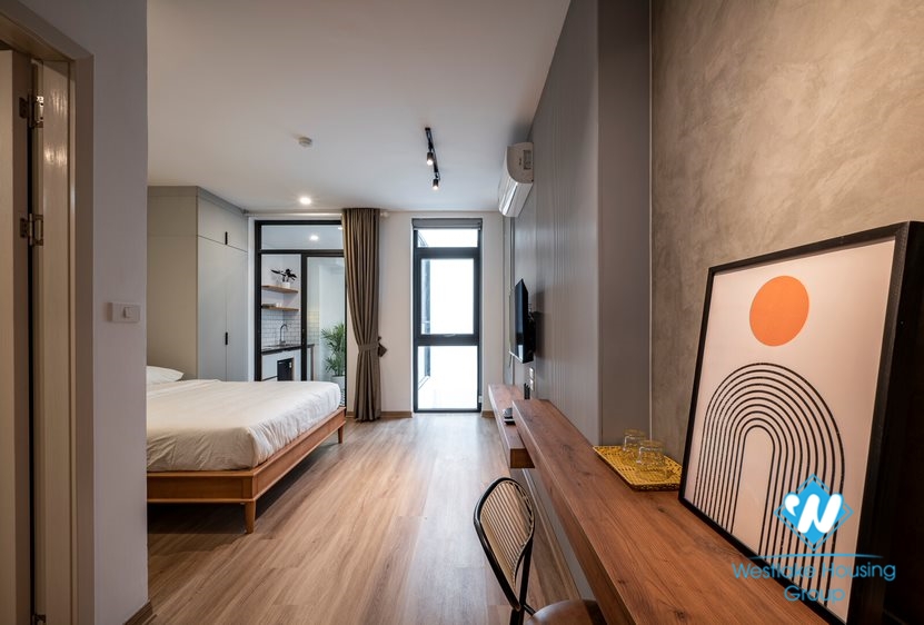 Studio apartment for rent in Hoan Kiem district.