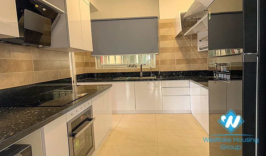 An elegant and stylish 4 bedroom apartment for rent in Ciputra E Tower