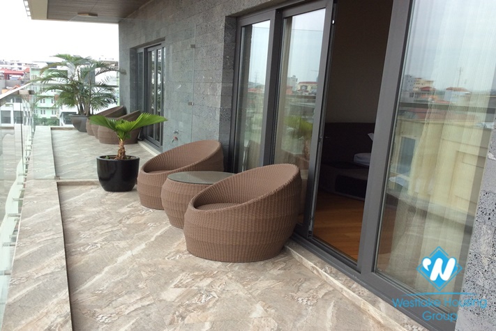 A luxury gorgeous one bedroom apartment in High-End Buliding for leasing