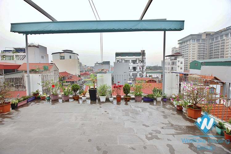 Modern and open 3 bedroom apartment for rent in Tay Ho, Hanoi