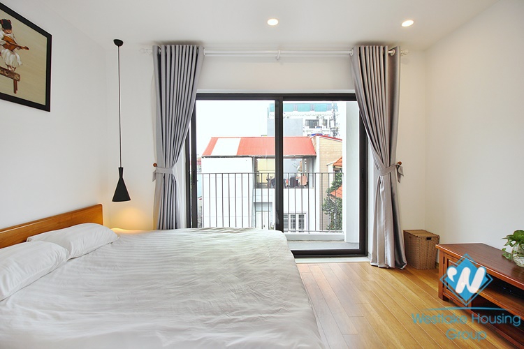 Modern and open 3 bedroom apartment for rent in Tay Ho, Hanoi