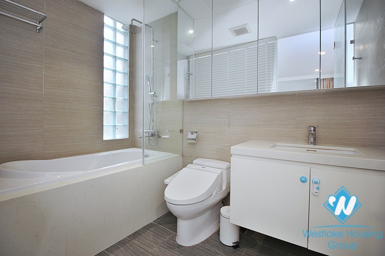 A brightly serviced apartment for rent in Tay Ho area