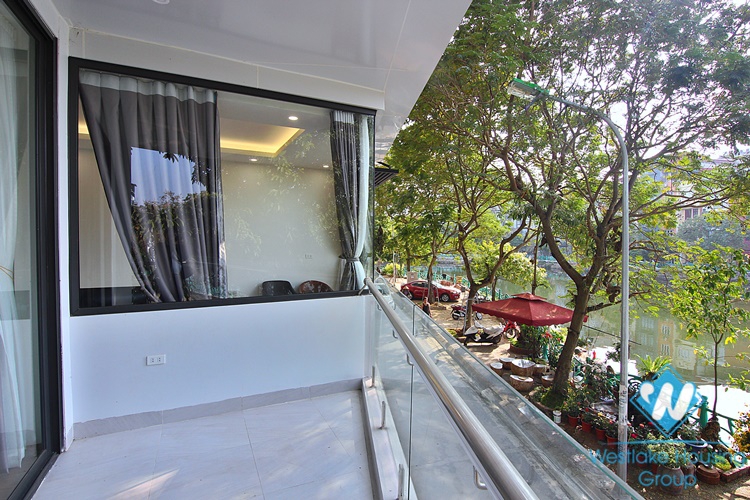 Lake view one bedroom apartment for rent in Yen Hoa street, Tay Ho