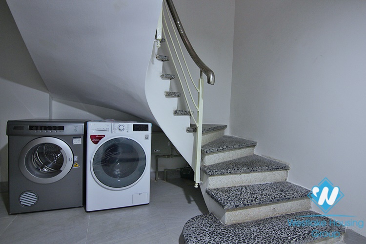 Lake view one bedroom apartment for rent in Yen Hoa street, Tay Ho