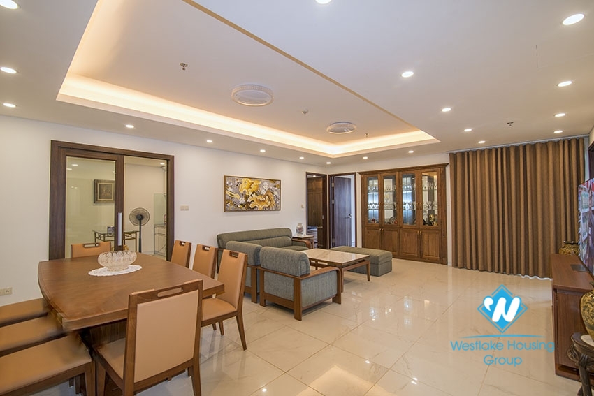 Three-bedroom apartment with area of ​​140 square meters for rent at Hanoi Aqual Central
