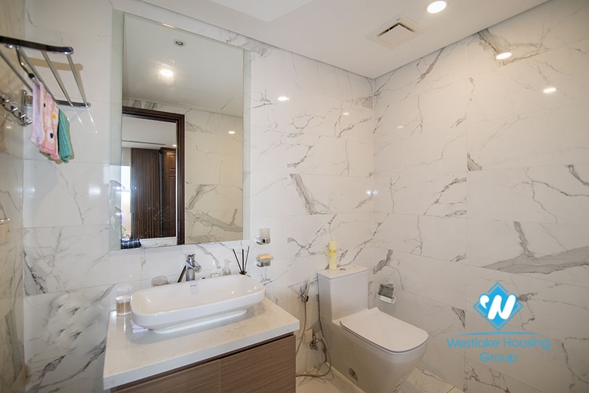 Three-bedroom apartment with area of ​​140 square meters for rent at Hanoi Aqual Central