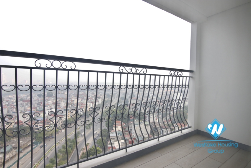 4 bedroom apartment with large area for rent at Aqual Central 44 Yen Phu