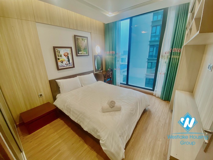 A nice 1 bedroom apartment for rent in Vinhome metropolis, Ba dinh