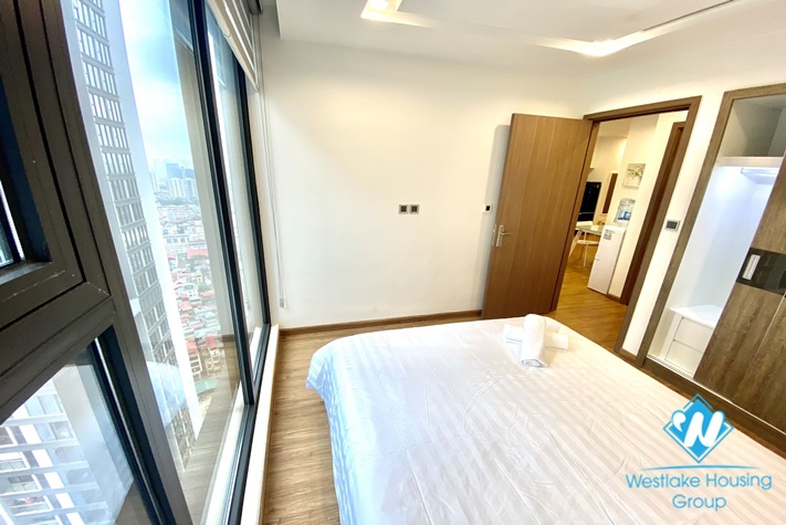 Elegant 01 bedroom apartment in good quality building in M1- Vinhomes Metropolis. 