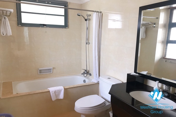 Luxuriously furnished apartment with 4 bedroom in High-End building on Diamond Westlake for lease