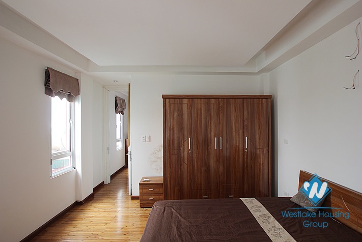 Lake view apartment with separate bedroom for rent in Yen Phu village
