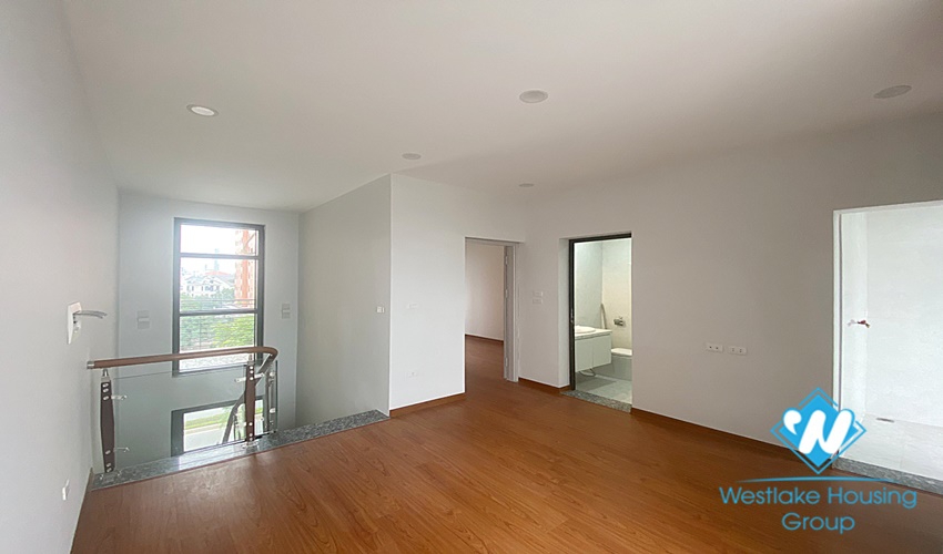 Beautiful 4 bedroom house with for rent in Start lake, Tay Ho, Hanoi