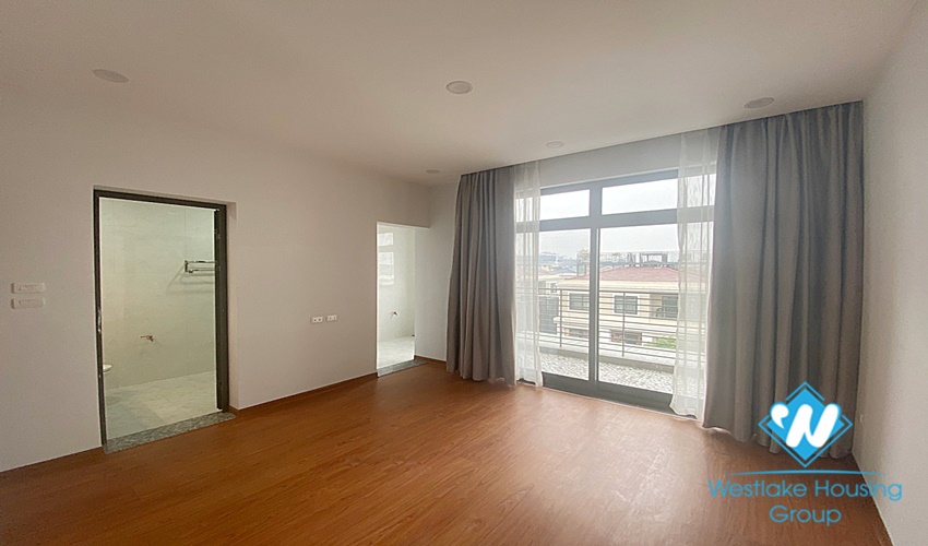 Beautiful 4 bedroom house with for rent in Start lake, Tay Ho, Hanoi