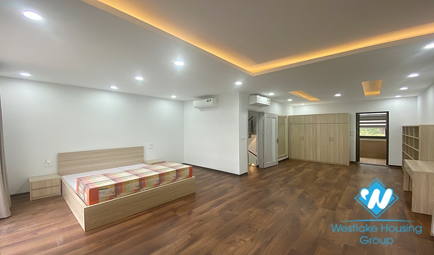Beautiful 4 bedroom house with for rent in Start lake, Tay Ho, Hanoi