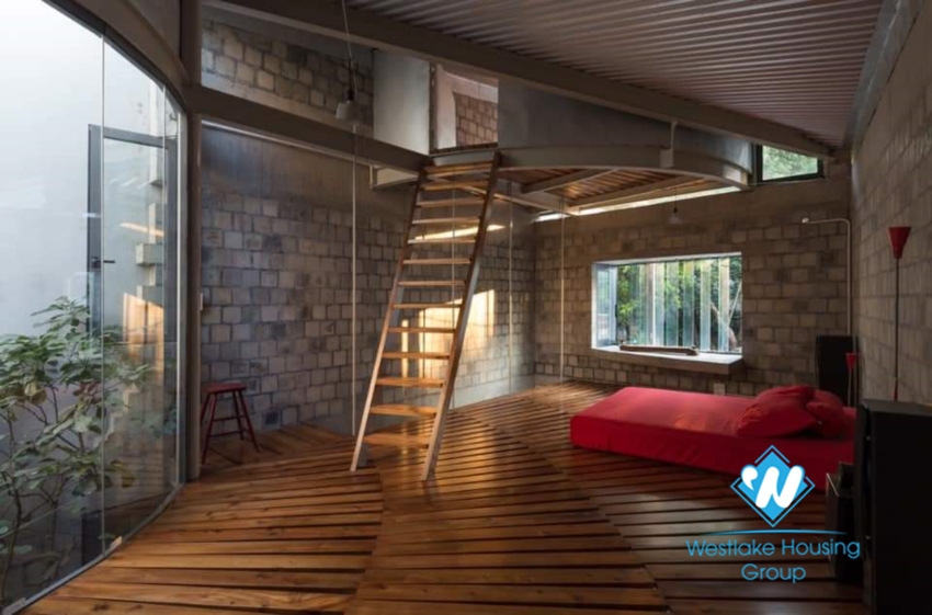 One bedroom house for rent in Ngoc Thuy next to French international school 