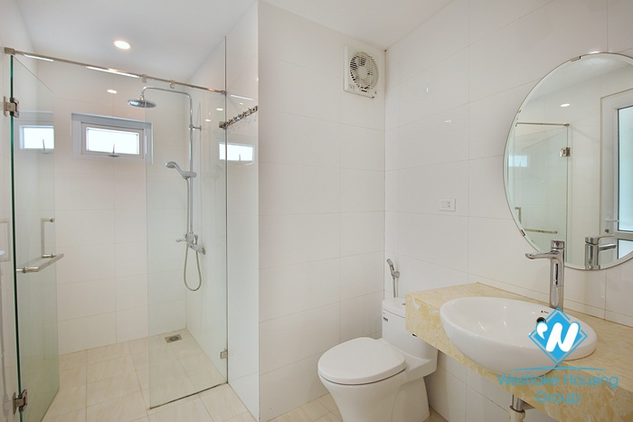 A new and bright 3 bedroom apartment for rent in Tay ho, Ha noi