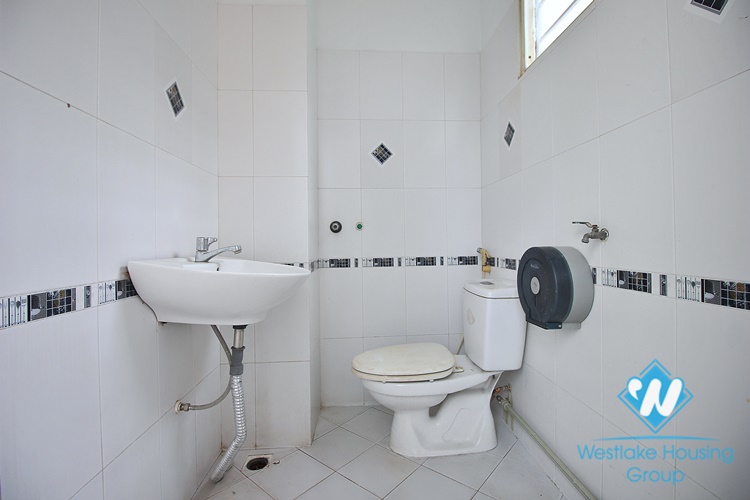 Unfurnished four bedrooms house for rent in Dang Thai Mai st, Tay Ho area