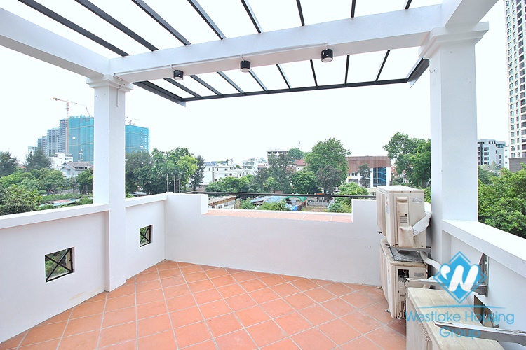 Unfurnished four bedrooms house for rent in Dang Thai Mai st, Tay Ho area