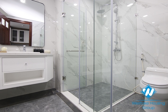 Luxury studio apartment for rent in the center of Hai Ba Trung district, Ha Noi