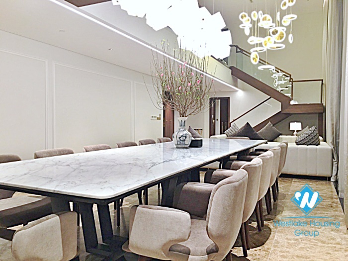 Luxury 4 bedroom apartment for rent in Dang thai mai, Tay ho