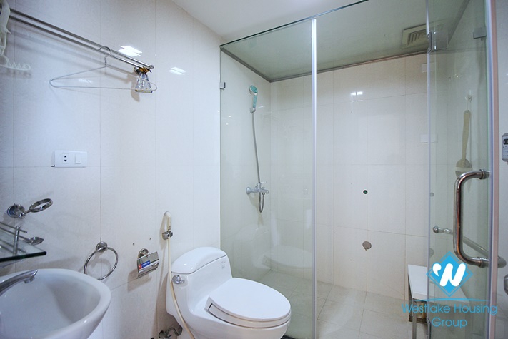 Cheap 2 bedrooms apartment with lake view for rent in Tay Ho, Hanoi 