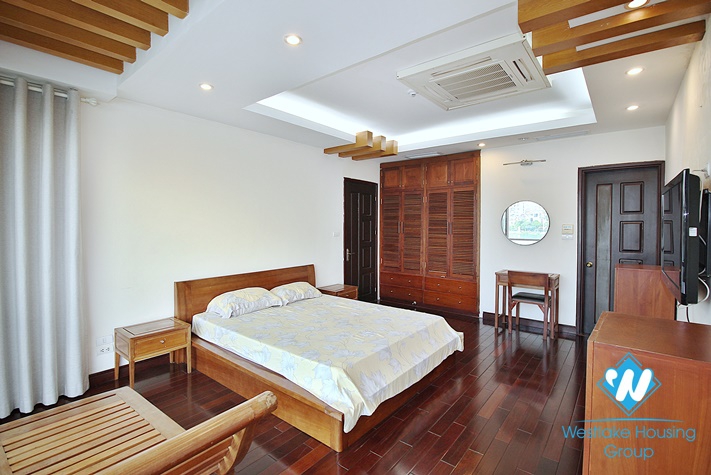 Cheap 2 bedrooms apartment with lake view for rent in Tay Ho, Hanoi 