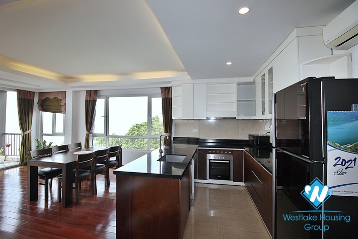 Lakeside three bed apartment for rent in Tay Ho, Hanoi